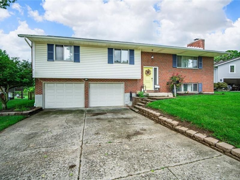 717 E McGuire Street, Miamisburg, OH 45342 Photo 2