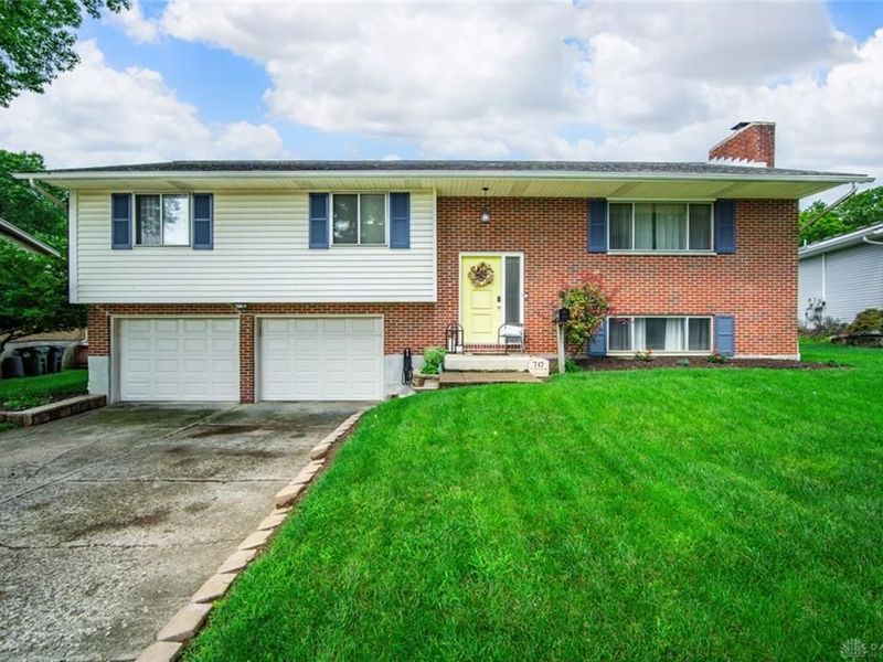 717 E McGuire Street, Miamisburg, OH 45342 Photo 3