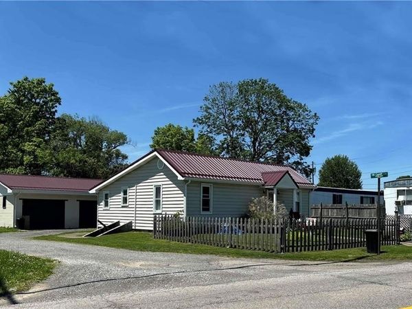 403 Lee Road, Unit Front, Follansbee, WV 26037