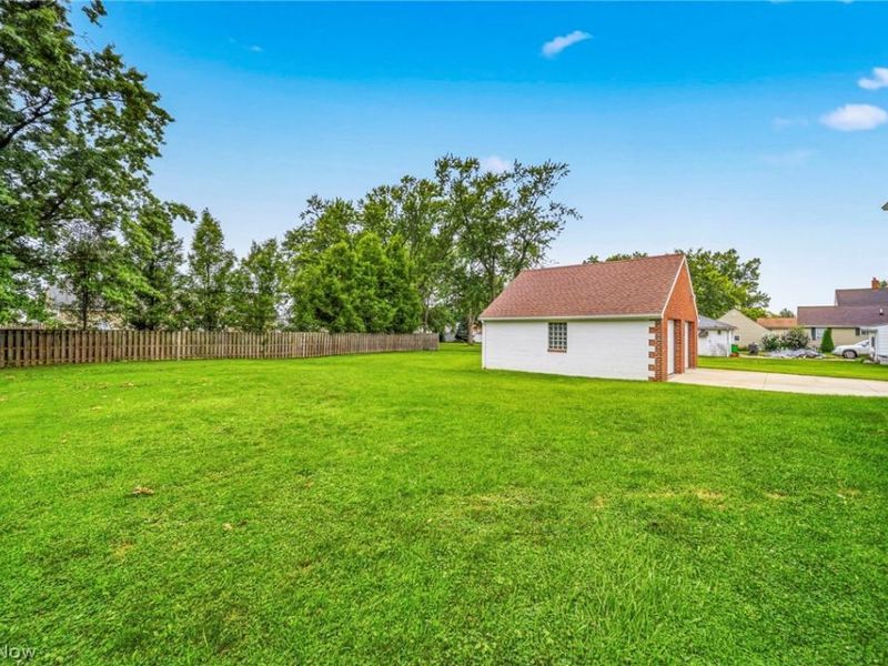 1860 Rockefeller Road, Wickliffe, OH 44092 Photo 8