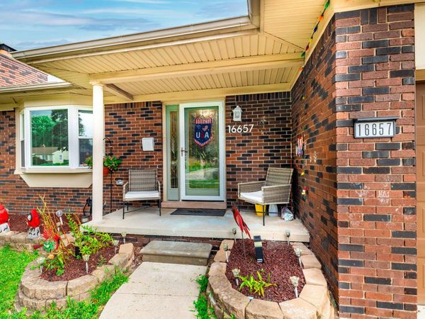 16657 Kennebec Street, Southgate, MI 48195