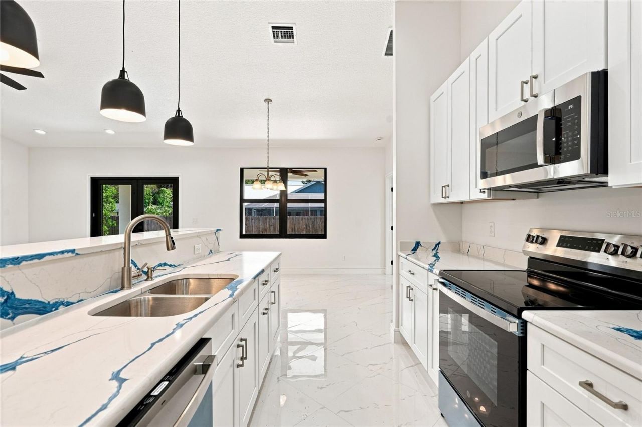 2356 30th Avenue Sw, Vero Beach, FL 32968 Photo