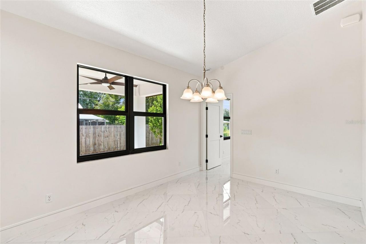2356 30th Avenue Sw, Vero Beach, FL 32968 Photo