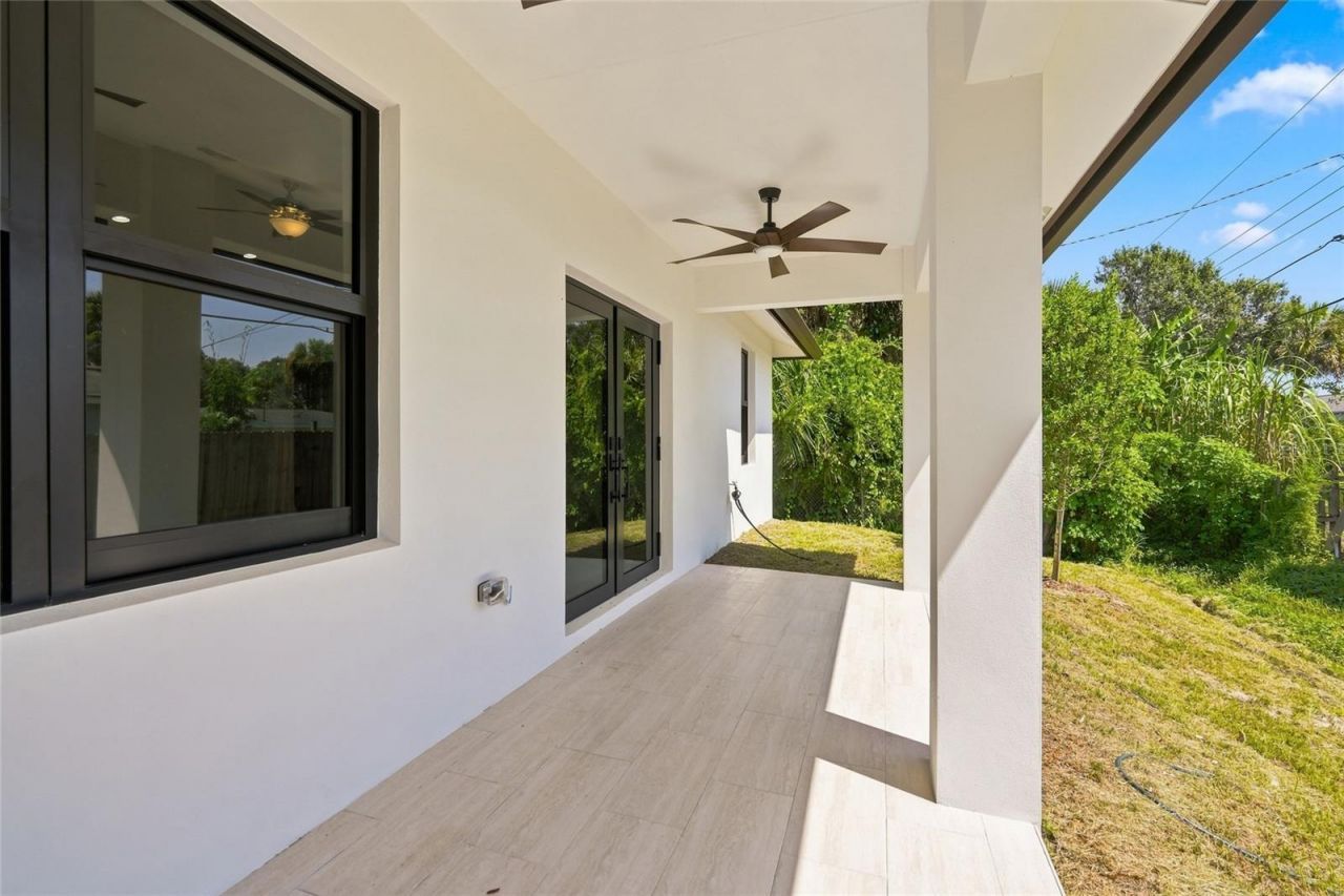 2356 30th Avenue Sw, Vero Beach, FL 32968 Photo