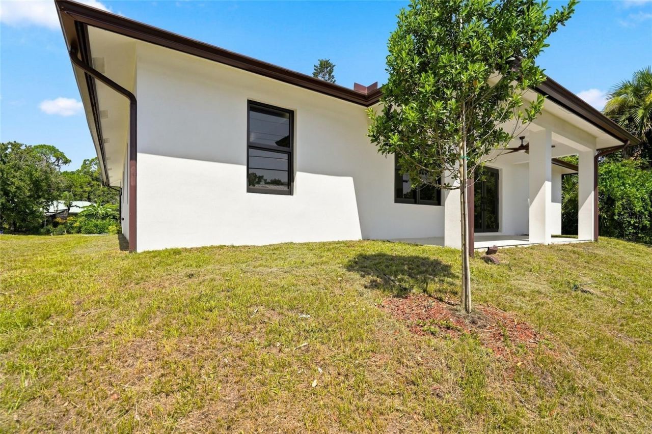 2356 30th Avenue Sw, Vero Beach, FL 32968 Photo