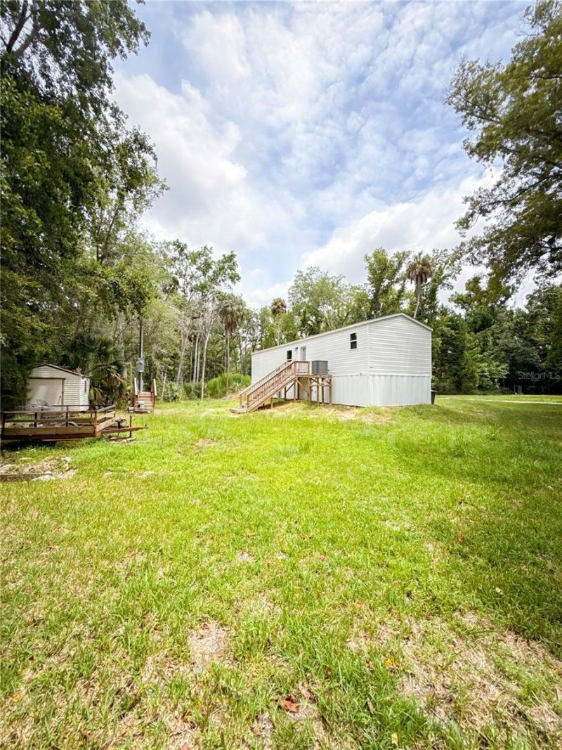 17690 SE 35th Terrace , Inglis, FL 34449 Photo