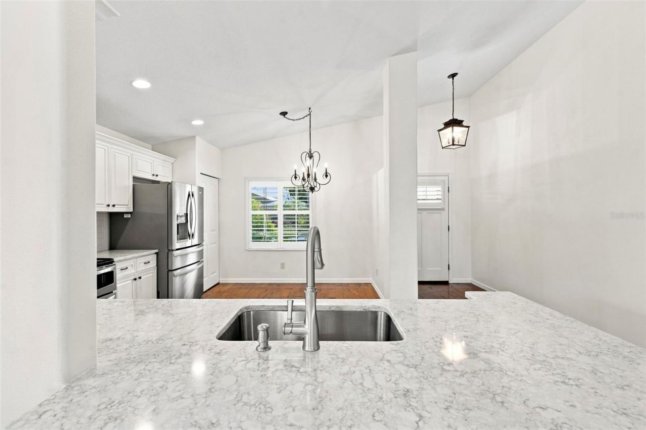 7218 34th Street E, Sarasota, FL 34243 Photo