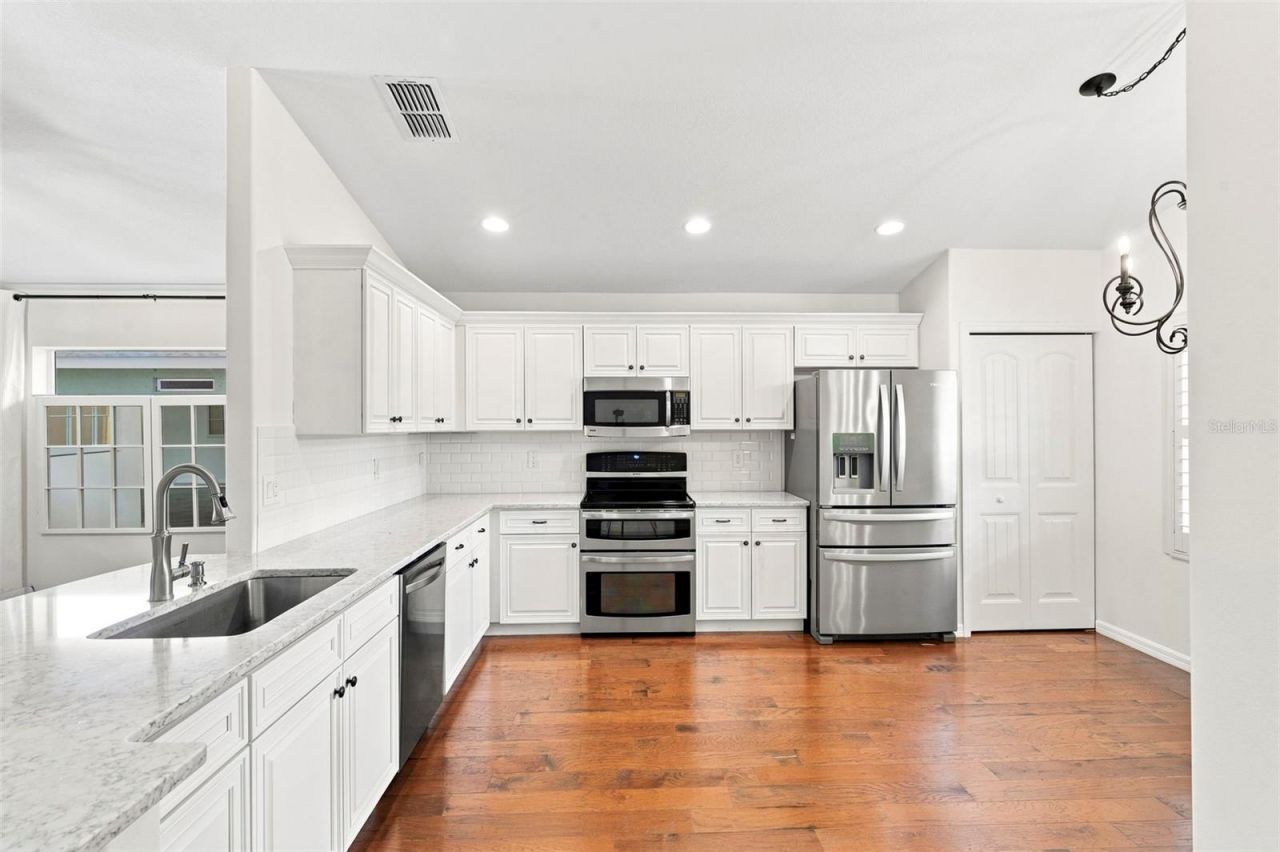 7218 34th Street E, Sarasota, FL 34243 Photo