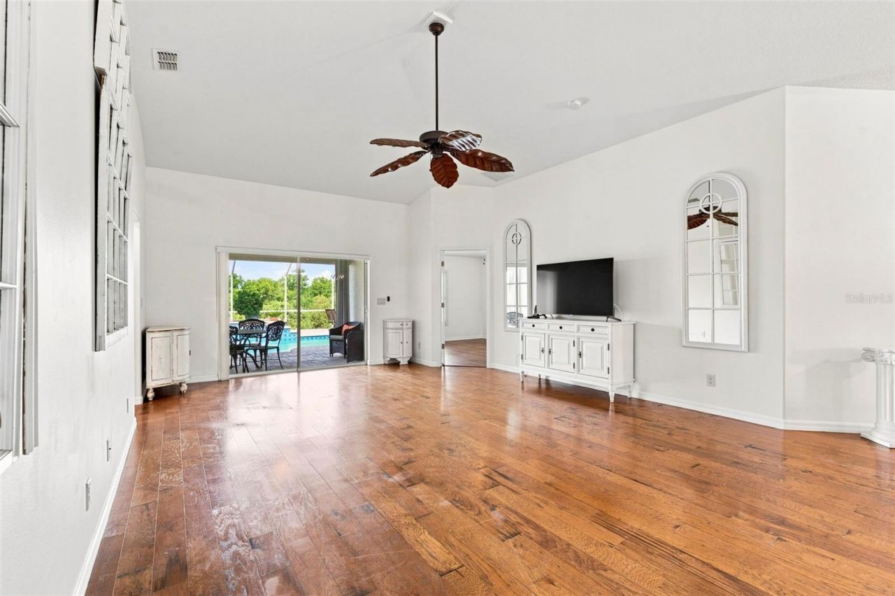 7218 34th Street E, Sarasota, FL 34243 Photo