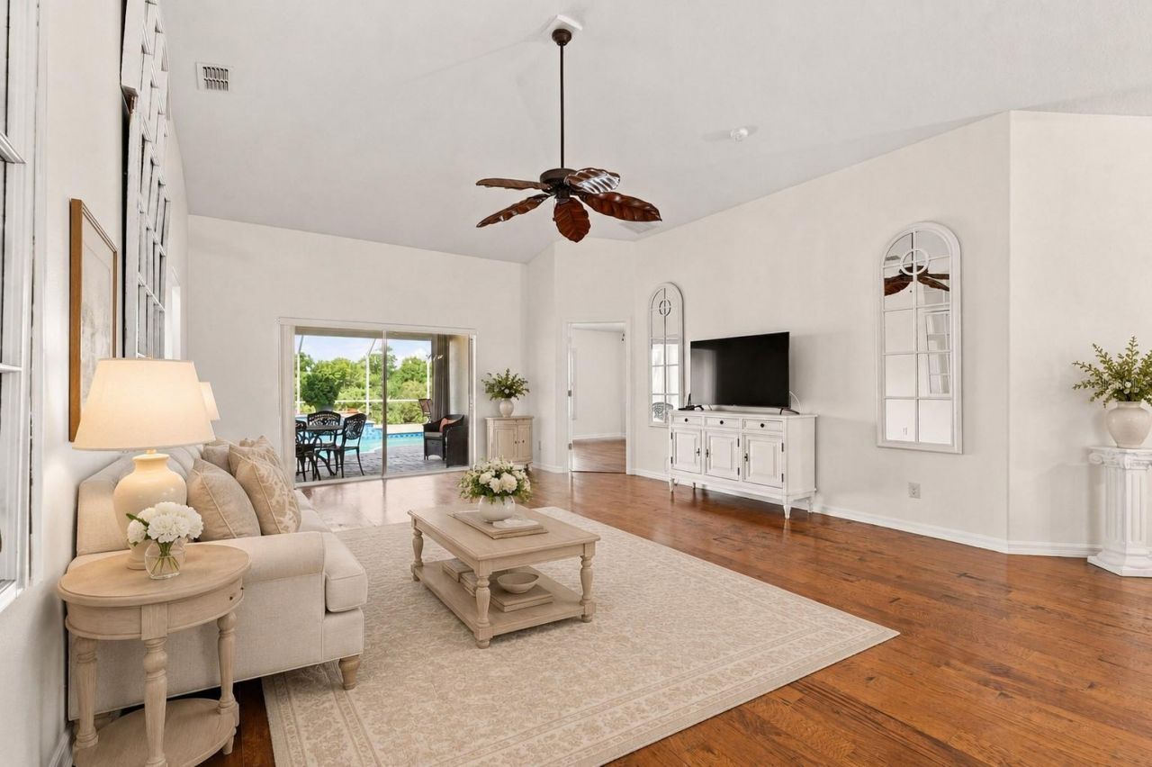 7218 34th Street E, Sarasota, FL 34243 Photo