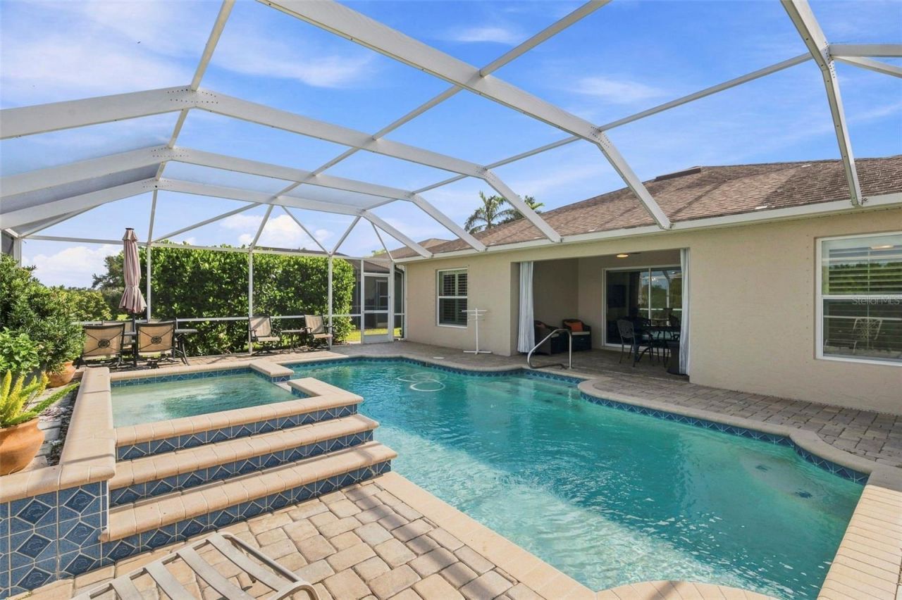 7218 34th Street E, Sarasota, FL 34243 Photo