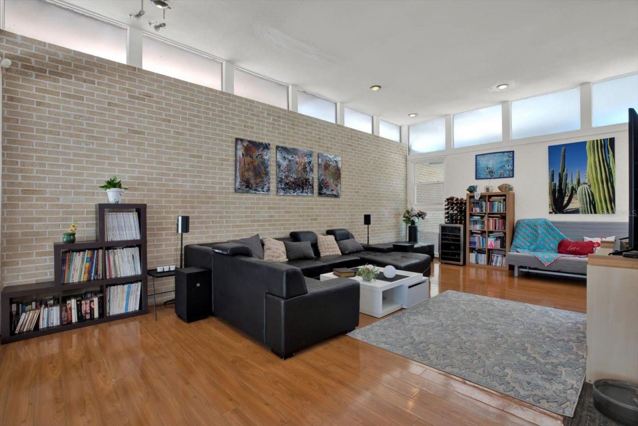 5708 Puritan Road, Tampa, FL 33617 Photo
