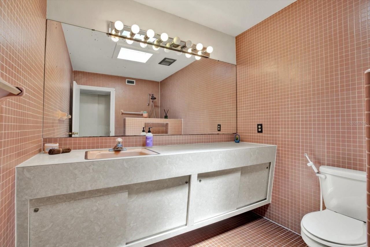 5708 Puritan Road, Tampa, FL 33617 Photo