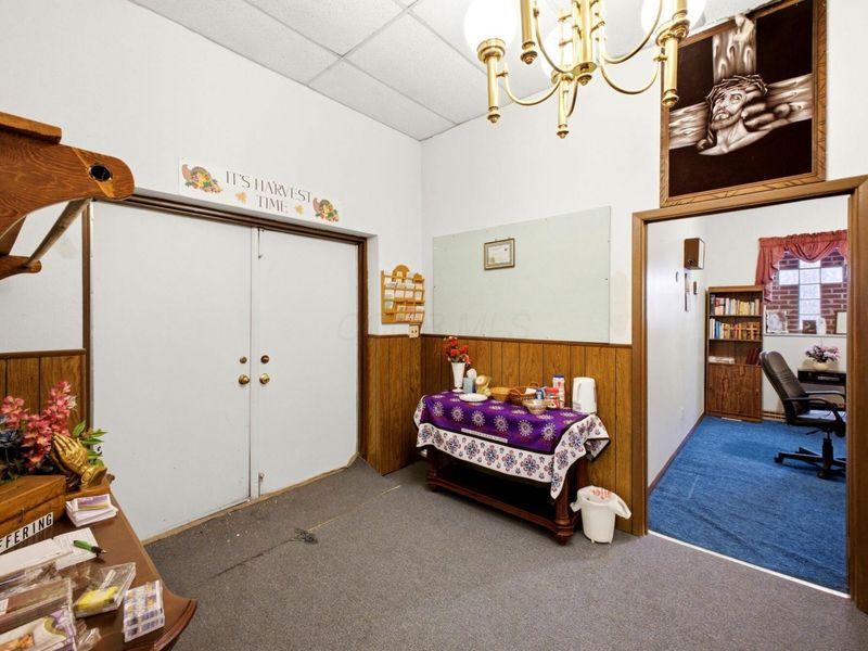 844 Summit Street , Columbus, OH 43215 Photo 20
