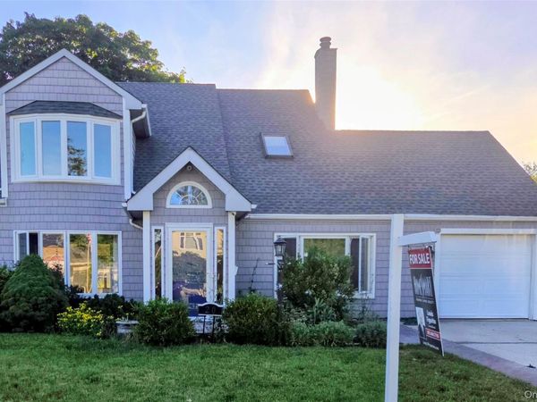 20 Daisy Lane , Levittown, NY 11756