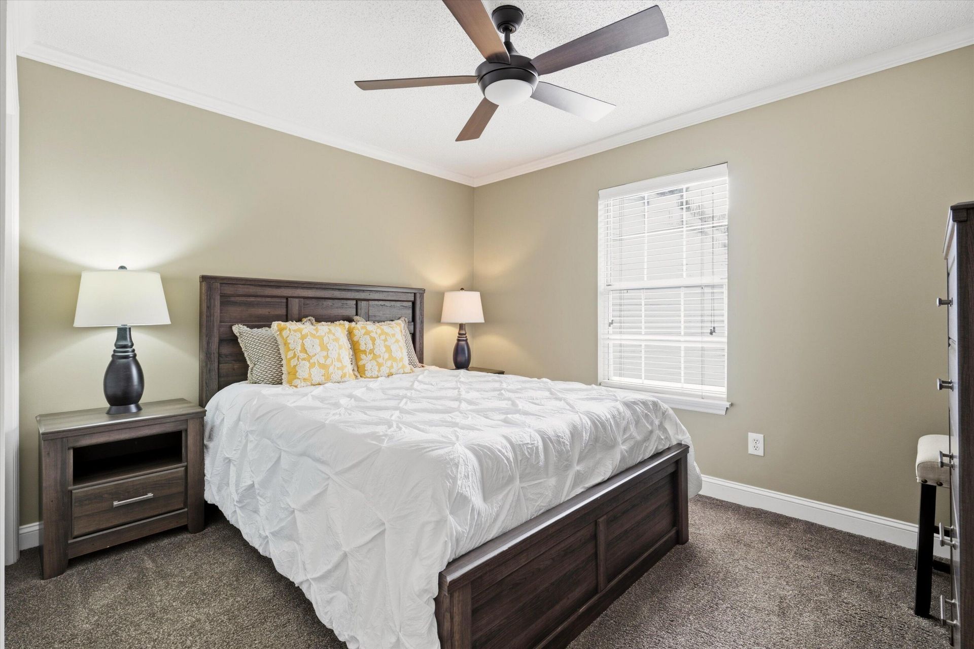 1335 Cassidy Photo 19