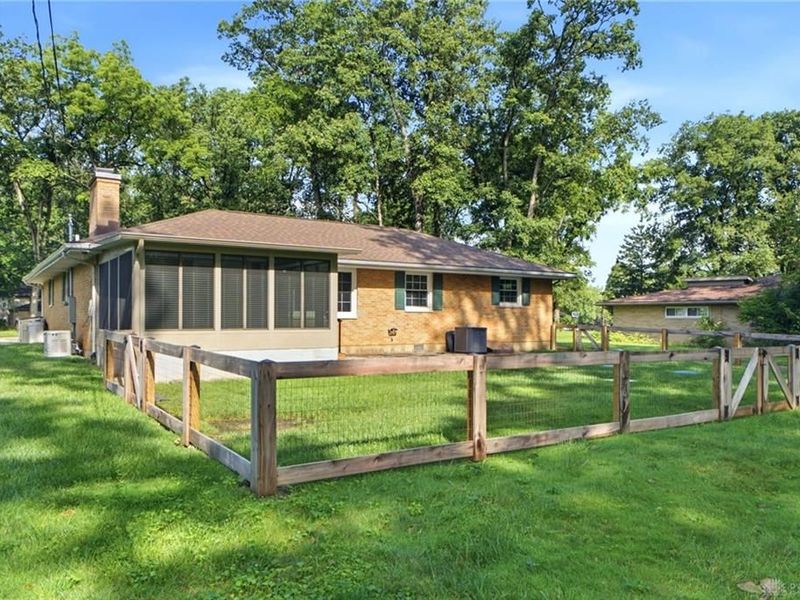 2548 Ehrhart Drive, Springfield, OH 45502 Photo 32