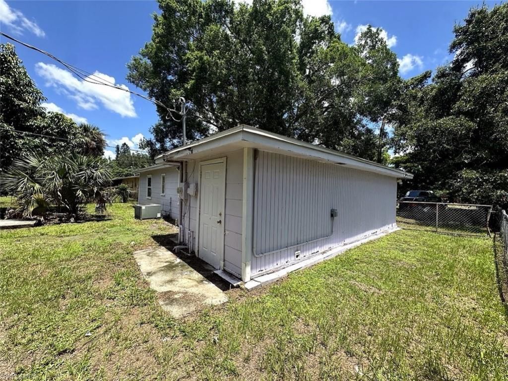 346 Muskegon Ave , Fort Myers, FL 33905 Photo