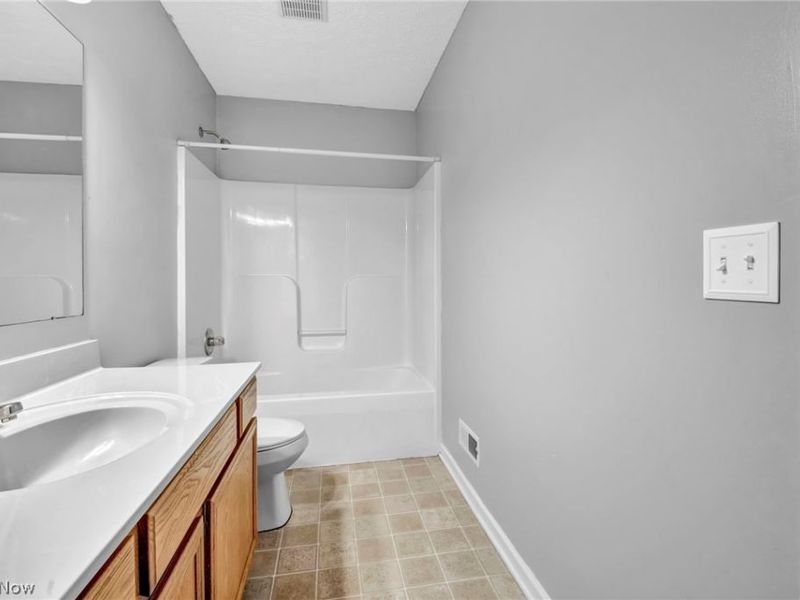 5292 Meadow Park Drive , Kent, OH 44240 Photo 24