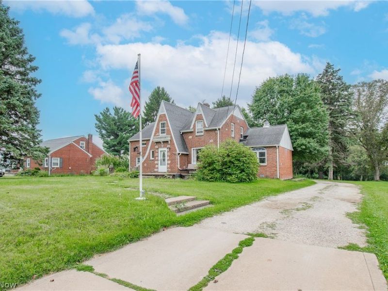 1410 Schneider Street NE, Canton, OH 44721 Photo 2