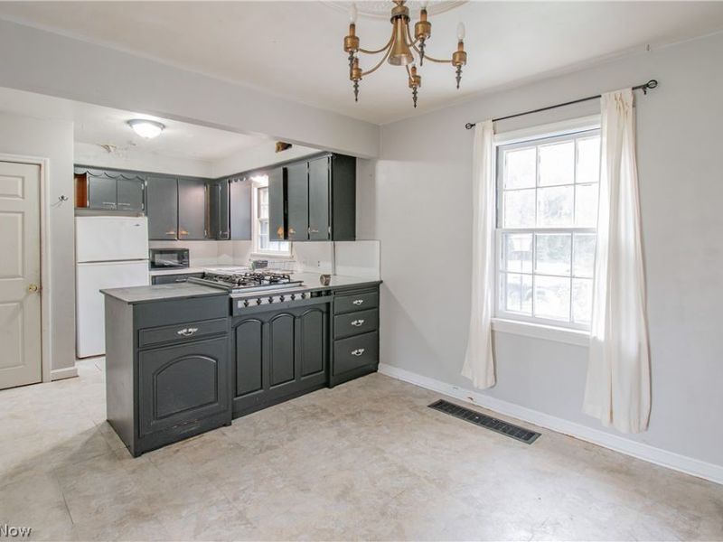 1410 Schneider Street NE, Canton, OH 44721 Photo 6