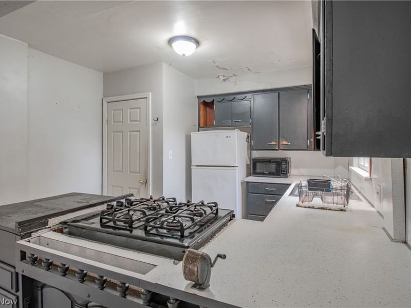 1410 Schneider Street NE, Canton, OH 44721 Photo 9