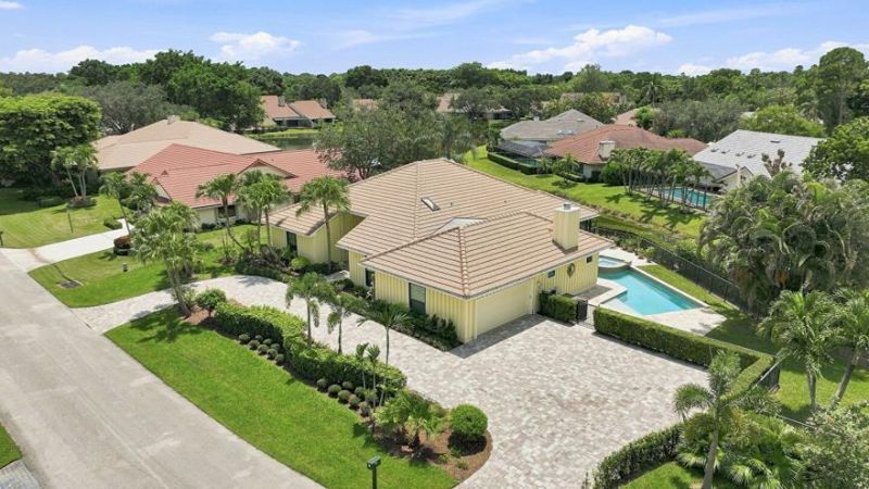 1 Wycliff Road, Palm Beach Gardens, FL 33418 Photo
