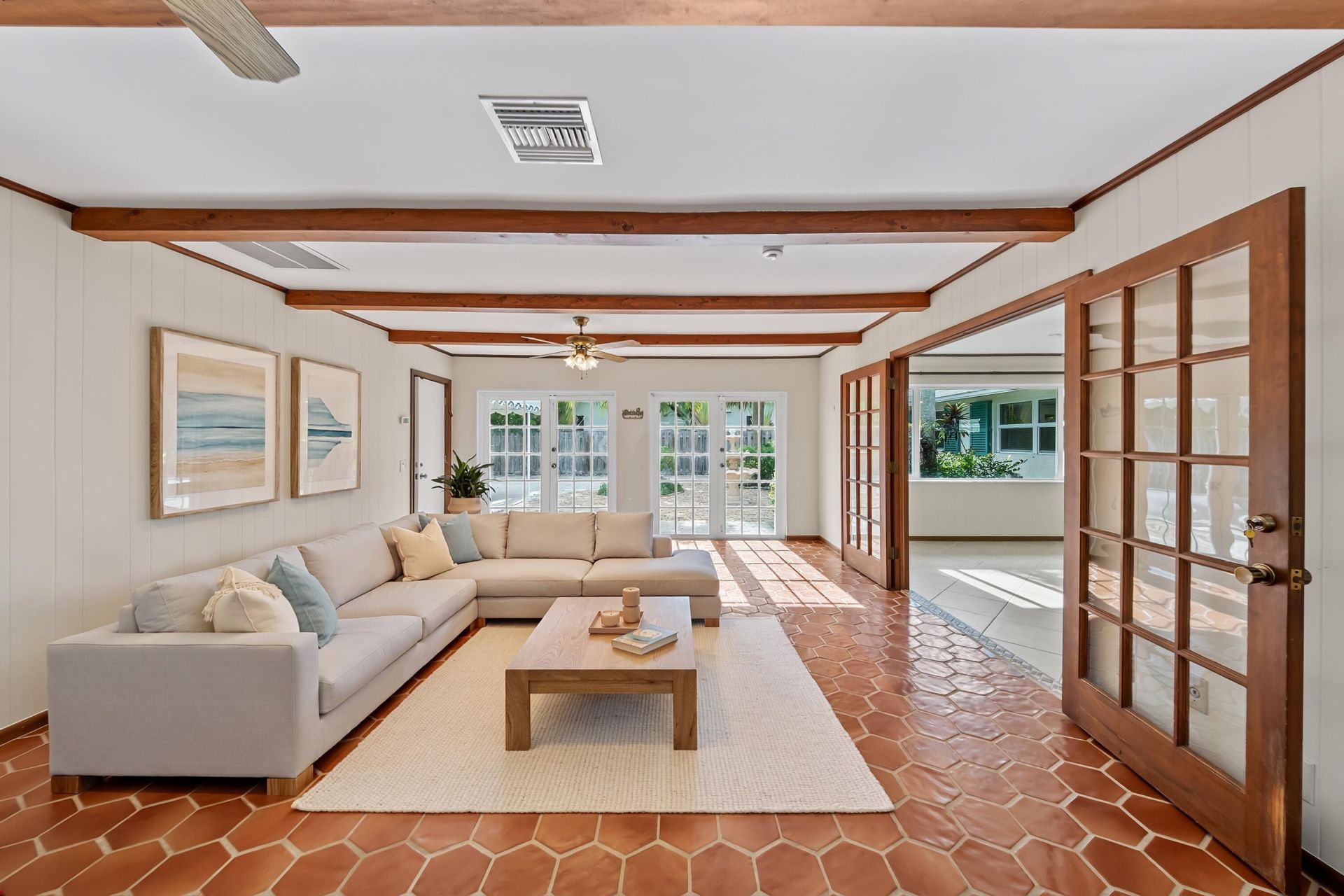 129 Alhambra Place, West Palm Beach, FL 33405 Photo
