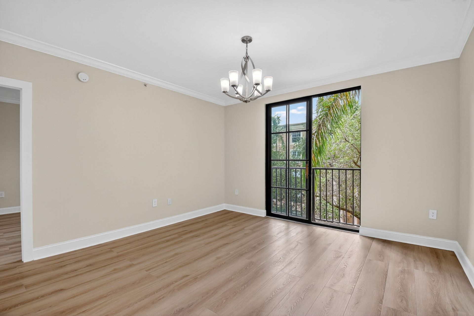 630 S Sapodilla Avenue, Unit 412, West Palm Beach, FL 33401 Photo