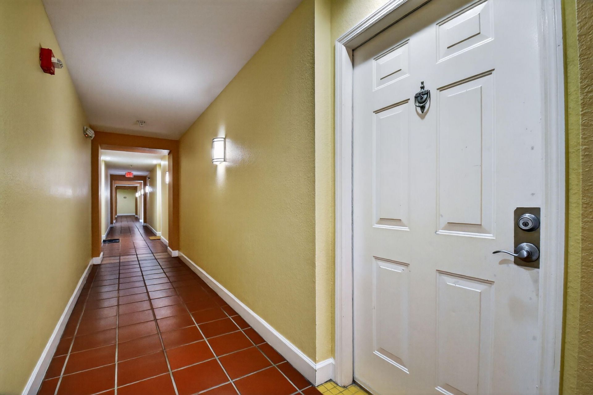 630 S Sapodilla Avenue, Unit 412, West Palm Beach, FL 33401 Photo