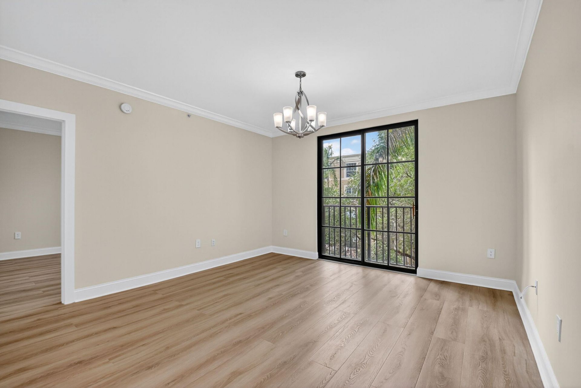 630 S Sapodilla Avenue, Unit 412, West Palm Beach, FL 33401 Photo
