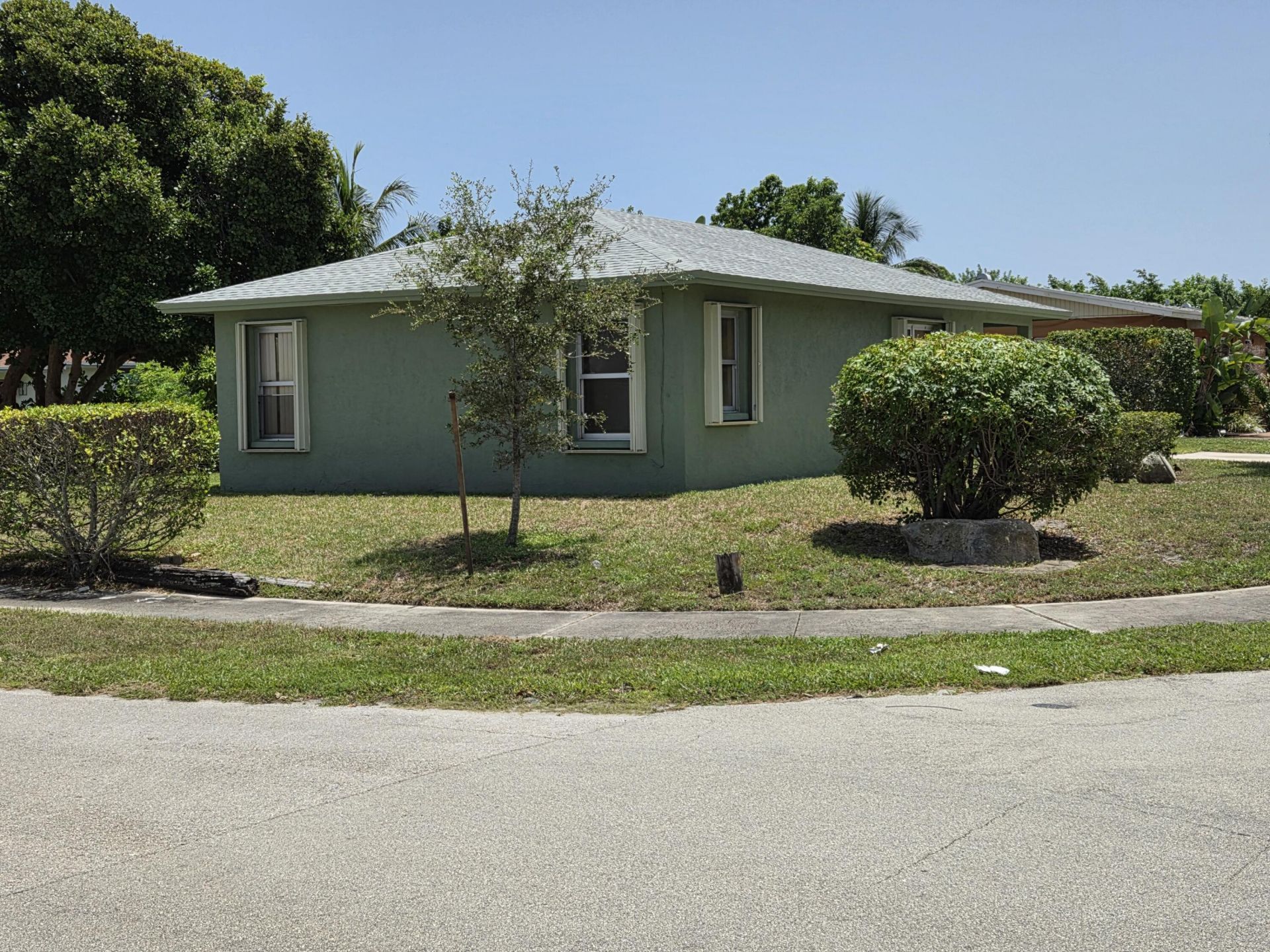 734 NE 1st Street, Boynton Beach, FL 33435 Photo