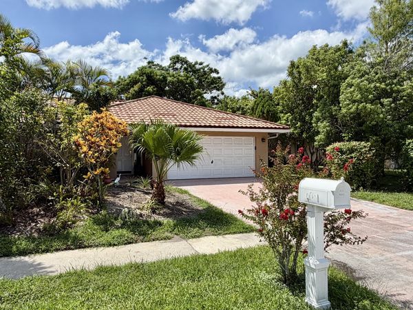 7160 NW 4TH Avenue, Boca Raton, FL 33487