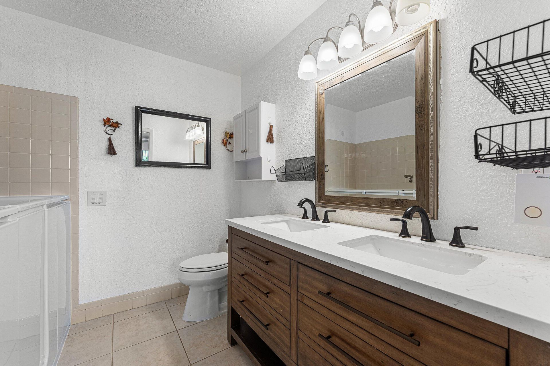 2638 Gately Drive E, Unit 125, West Palm Beach, FL 33415 Photo