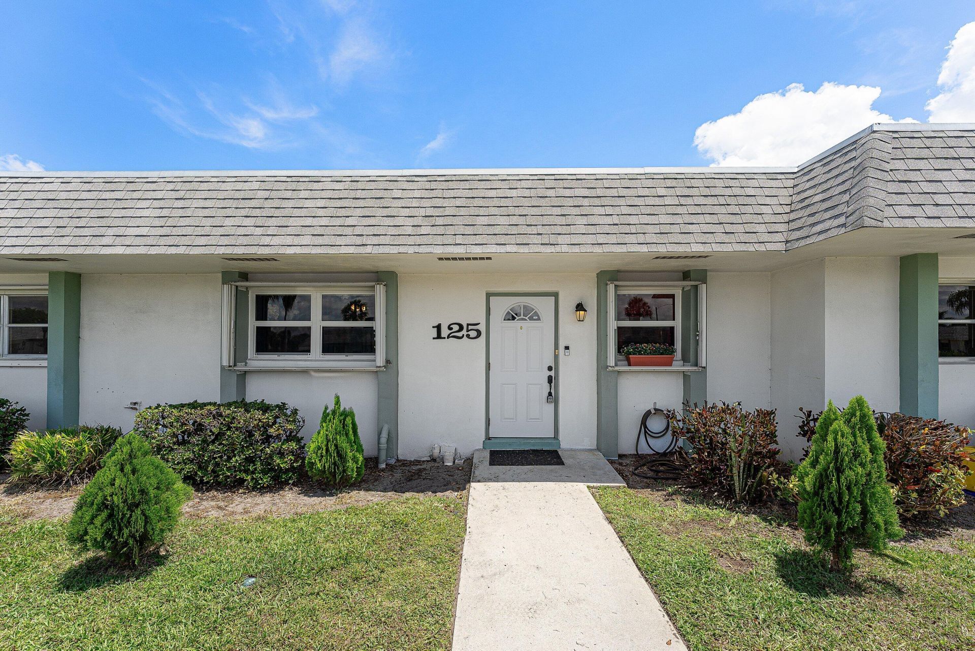 2638 Gately Drive E, Unit 125, West Palm Beach, FL 33415 Photo