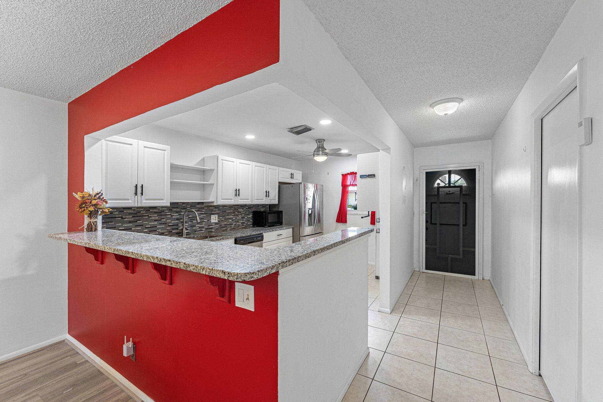 2638 Gately Drive E, Unit 125, West Palm Beach, FL 33415 Photo