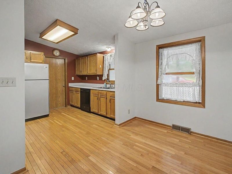 589 Floral Valley Drive W, Howard, OH 43028 Photo 15