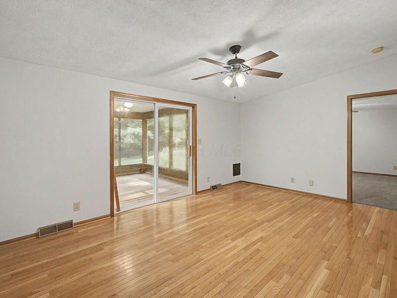 589 Floral Valley Drive W, Howard, OH 43028 Photo 17