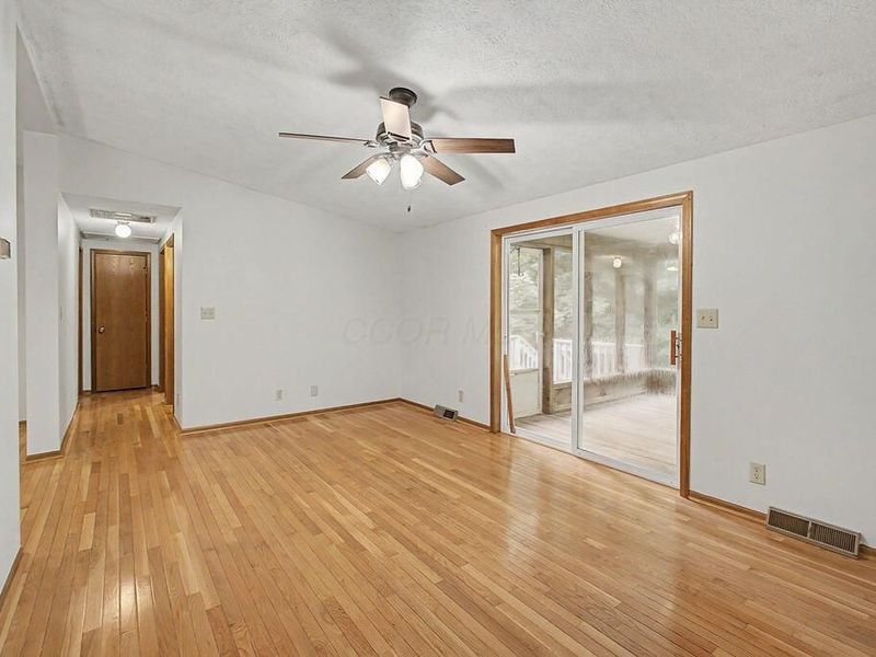 589 Floral Valley Drive W, Howard, OH 43028 Photo 25