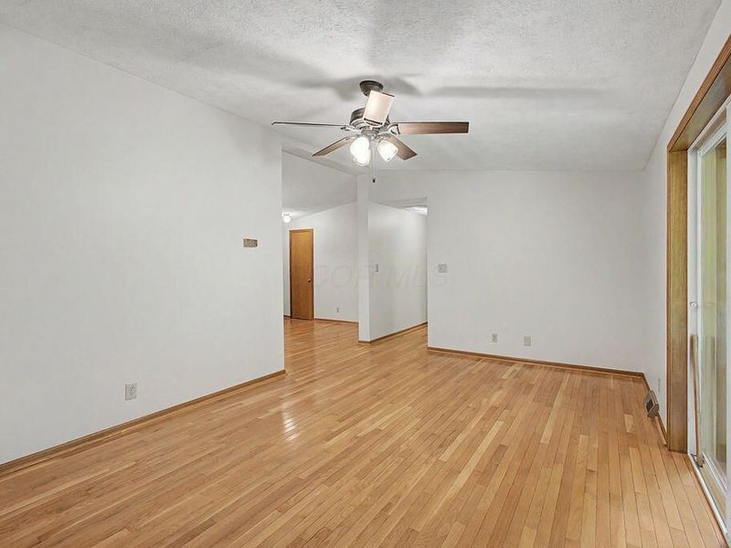 589 Floral Valley Drive W, Howard, OH 43028 Photo 26