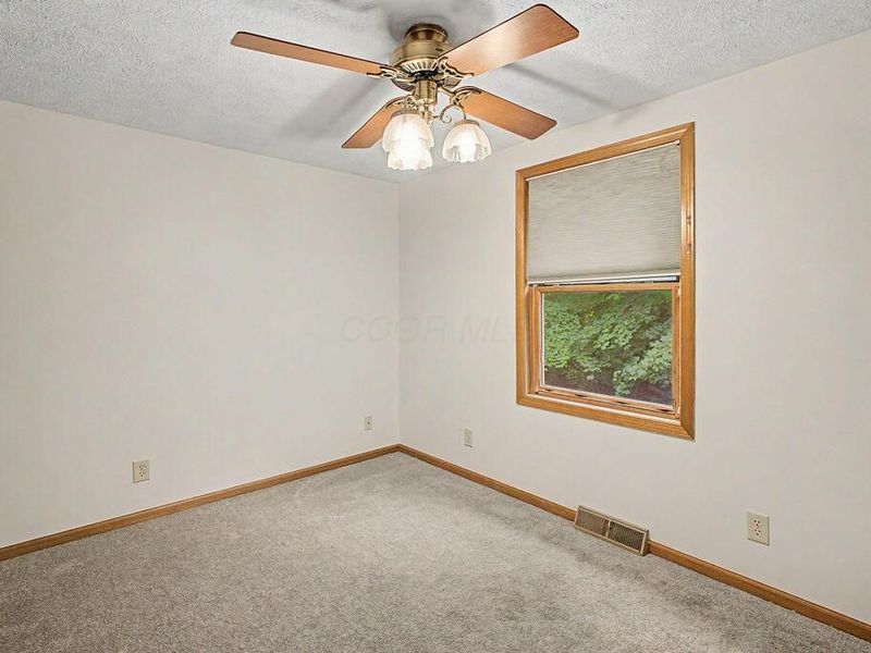 589 Floral Valley Drive W, Howard, OH 43028 Photo 29