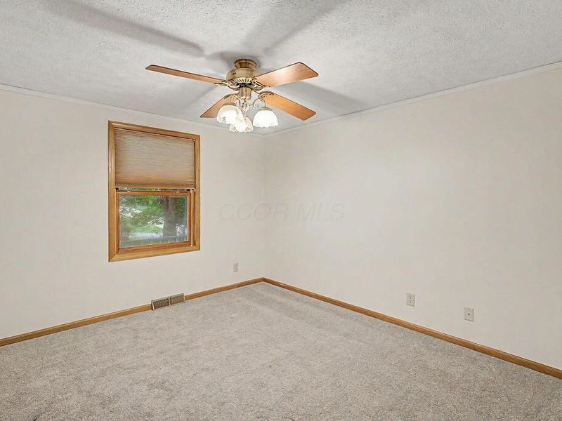 589 Floral Valley Drive W, Howard, OH 43028 Photo 32