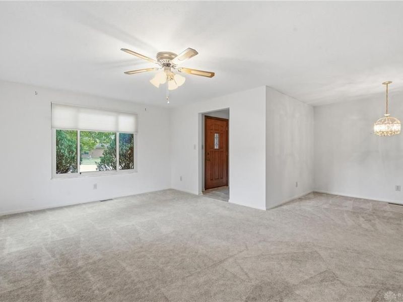 1327 Quail Bend Circle, Kettering, OH 45429 Photo 6