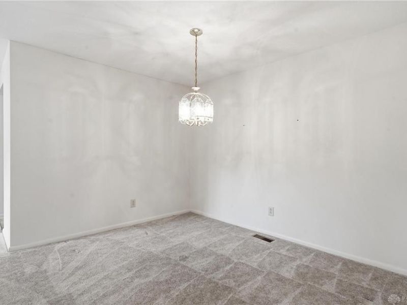 1327 Quail Bend Circle, Kettering, OH 45429 Photo 9