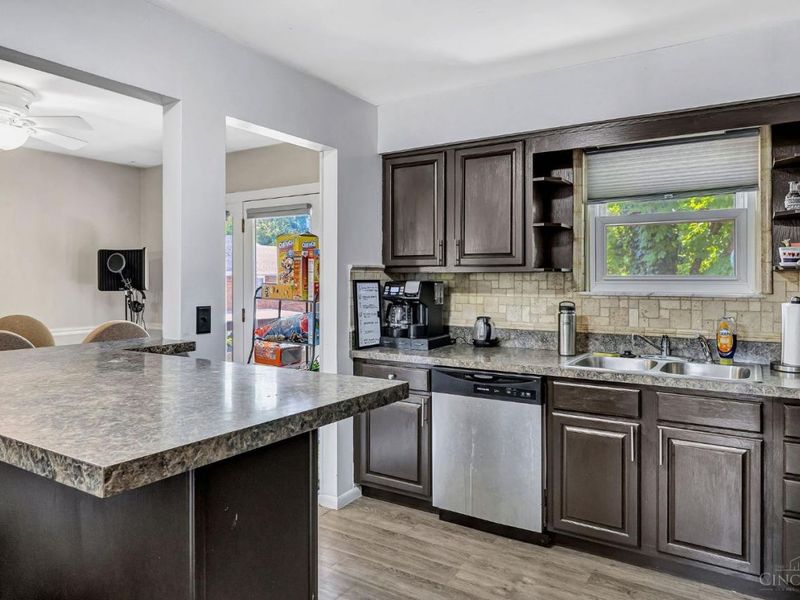 6404 Tylersville Road, West Chester, OH 45069 Photo 16