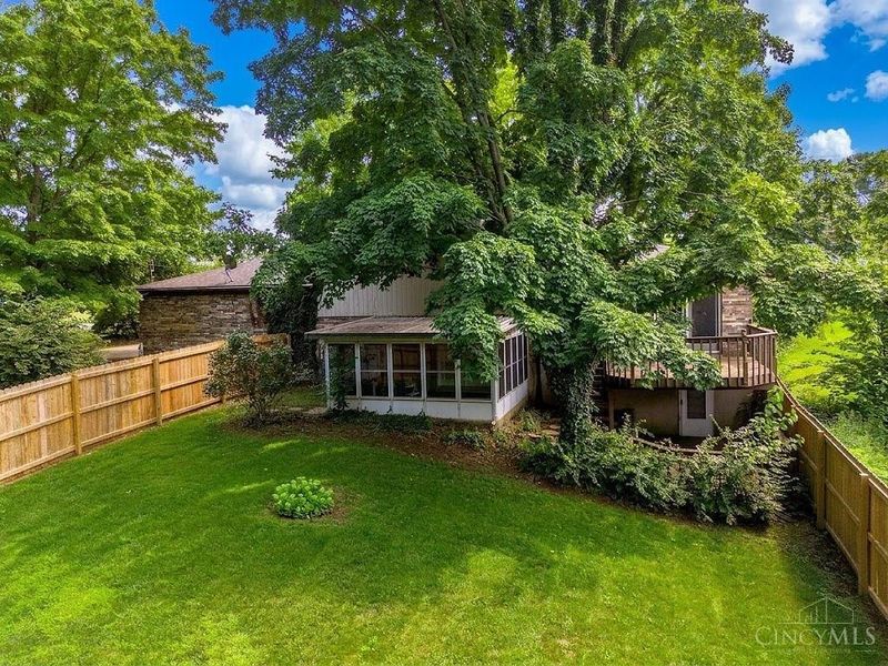 6404 Tylersville Road, West Chester, OH 45069 Photo 2