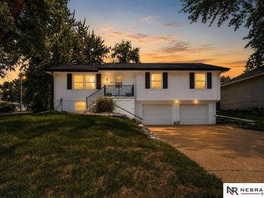 9448 Ames Avenue, Omaha, NE 68134