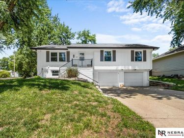 9448 Ames Avenue, Omaha, NE 68134