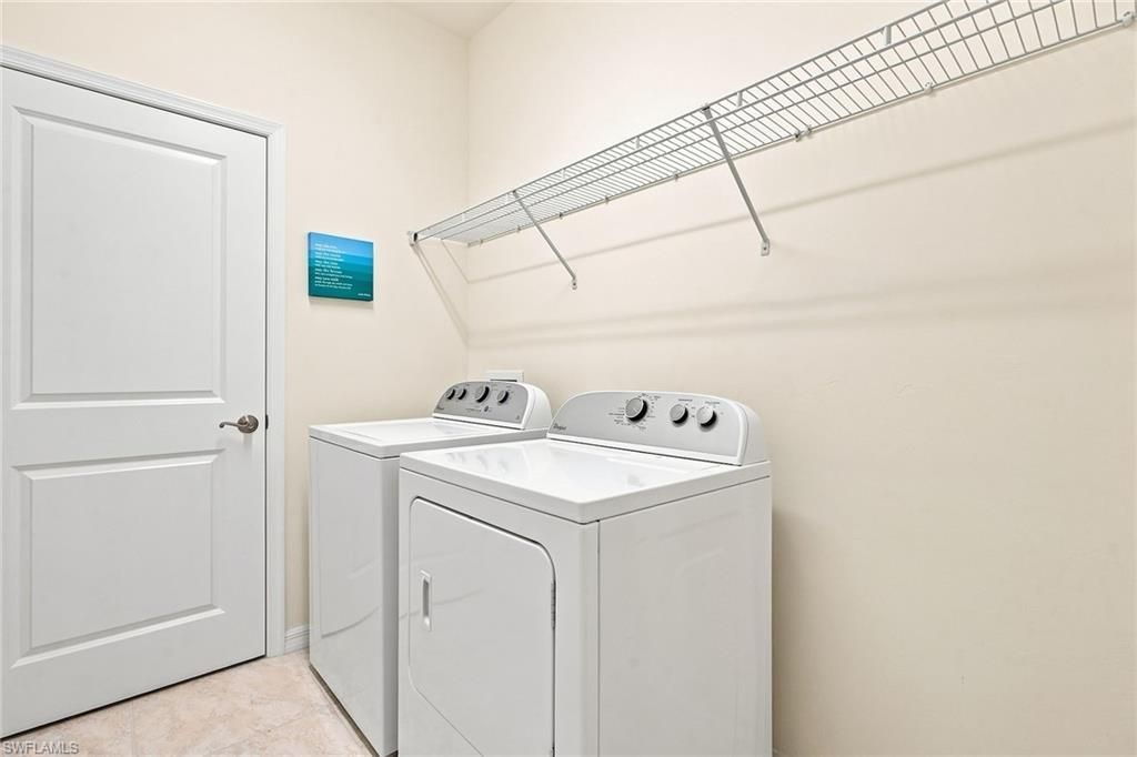 15157 Palmer Lake Cir, Unit 202, Naples, FL 34109 Photo