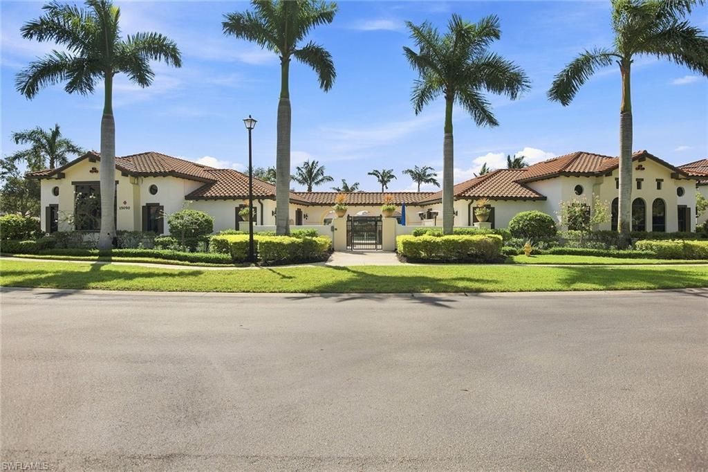 15157 Palmer Lake Cir, Unit 202, Naples, FL 34109 Photo